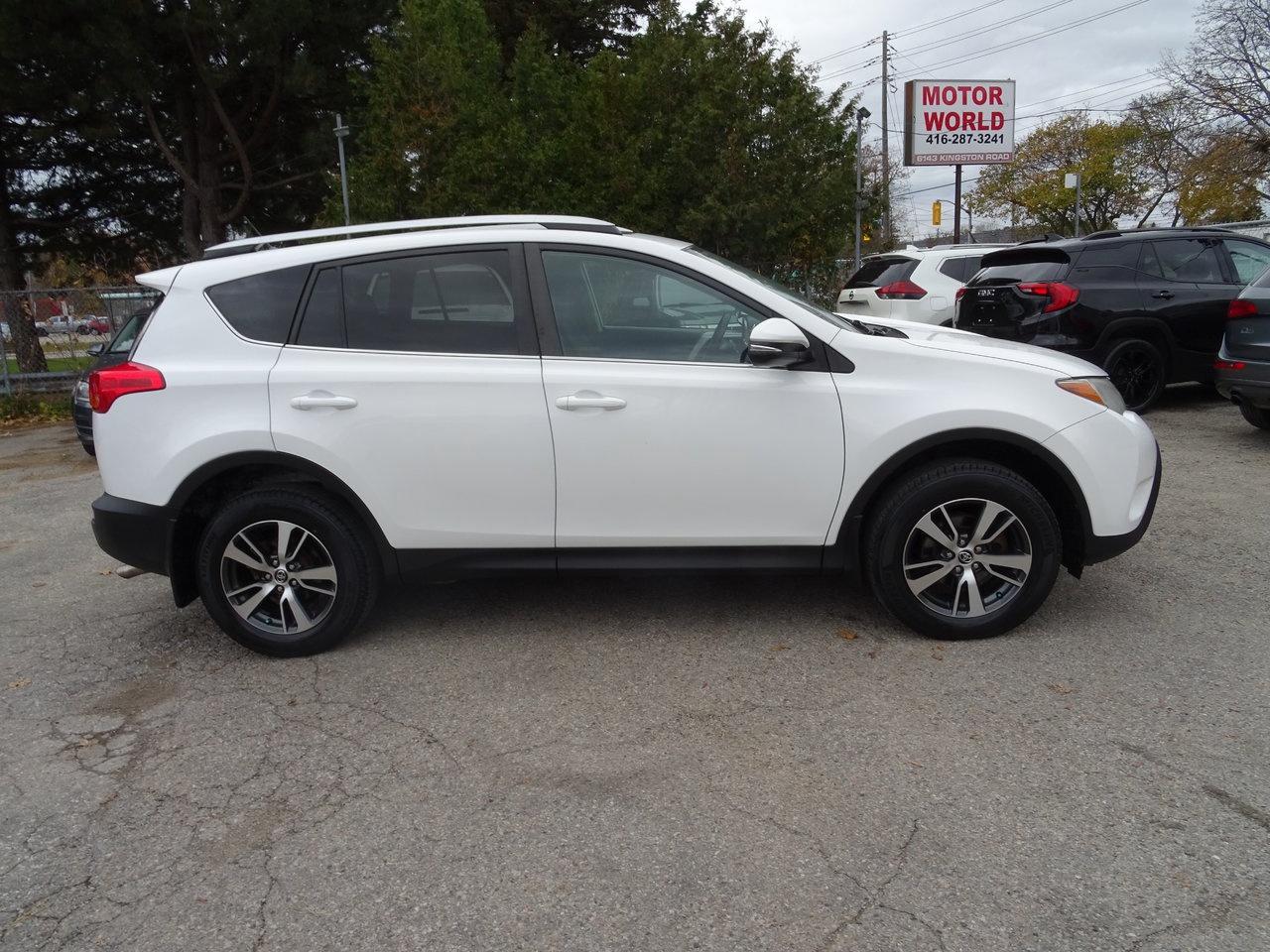 2015 Toyota RAV4 XLE - Photo #5