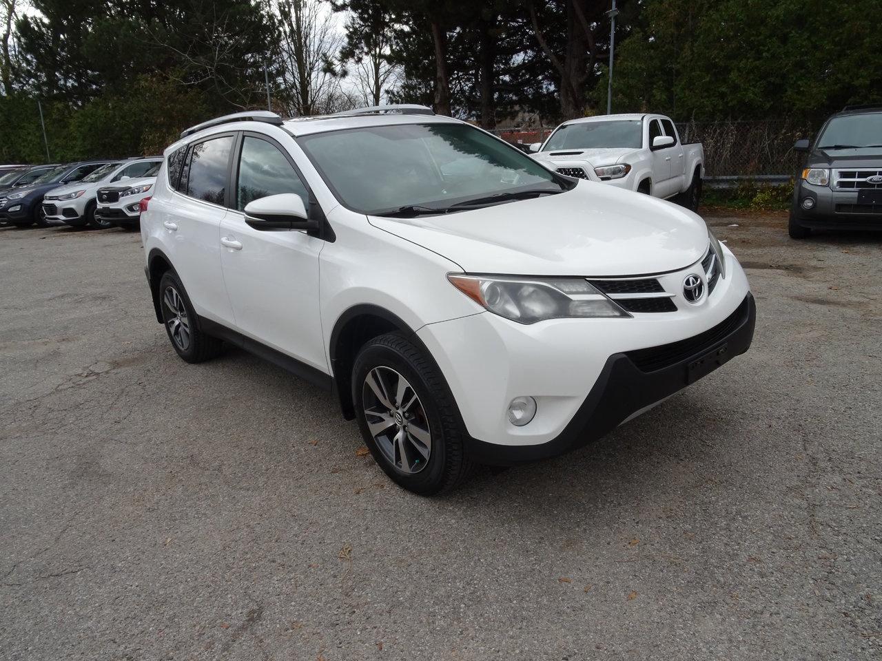 2015 Toyota RAV4 XLE - Photo #4