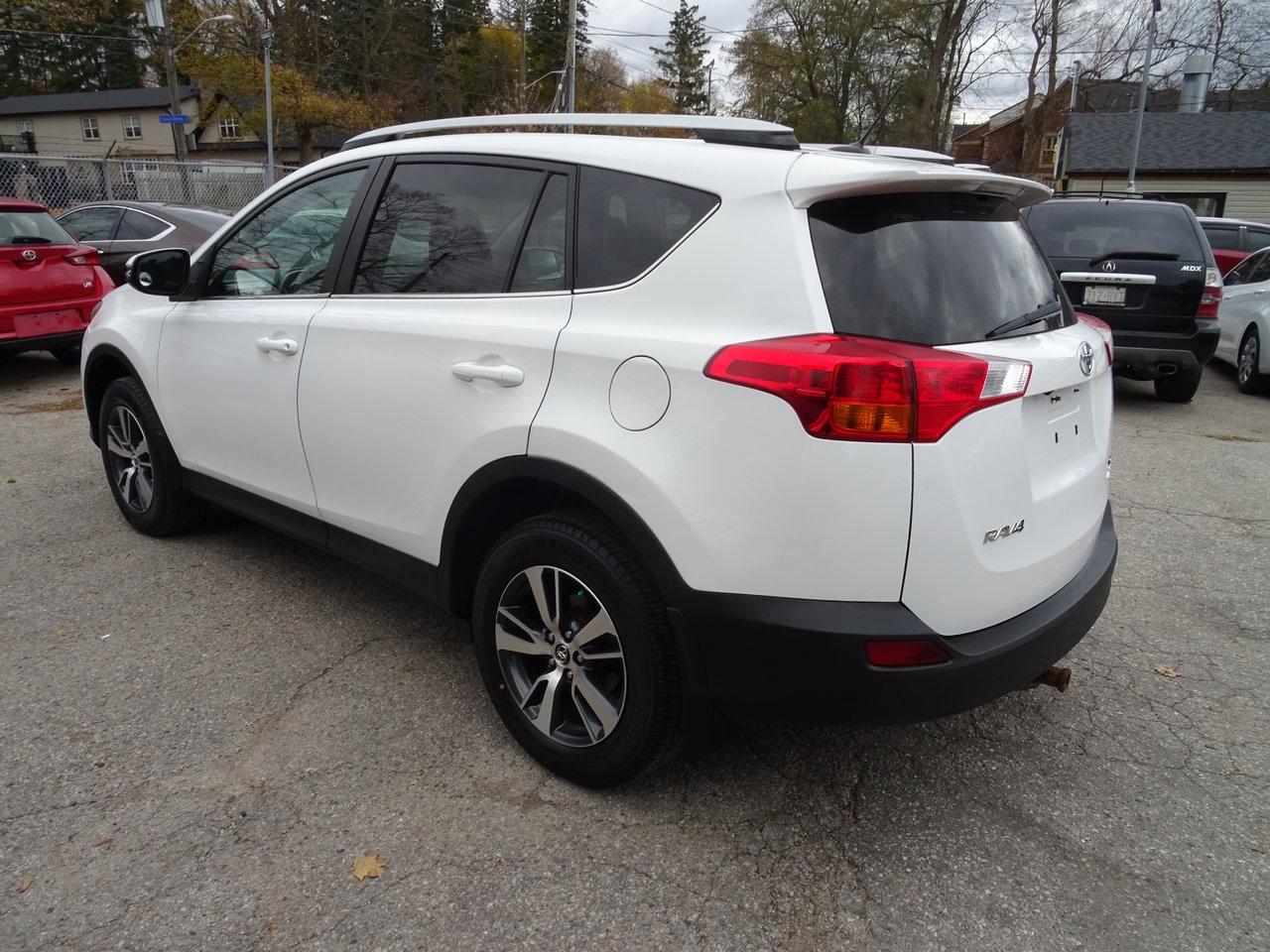 2015 Toyota RAV4 XLE - Photo #8