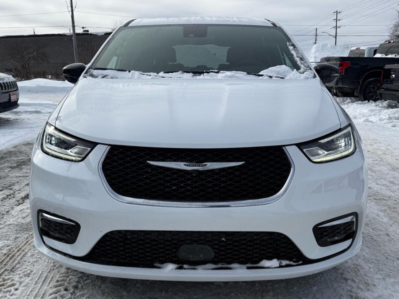 2026 Chrysler Pacifica Select  - Apple CarPlay - $159.40 /Wk Photo