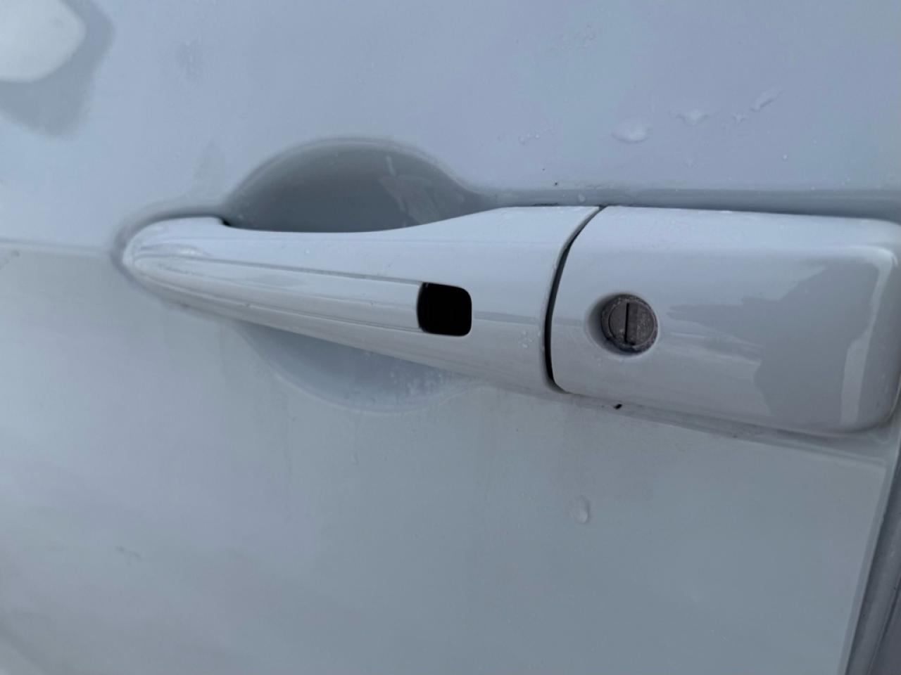 2026 Chrysler Pacifica Select  - Apple CarPlay - $159.40 /Wk Photo