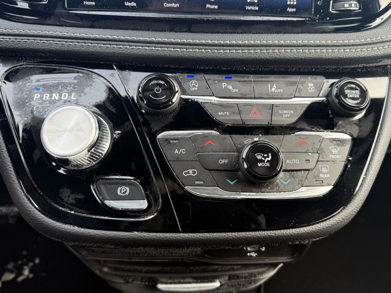 2026 Chrysler Pacifica Select  - Apple CarPlay - $159.40 /Wk Photo