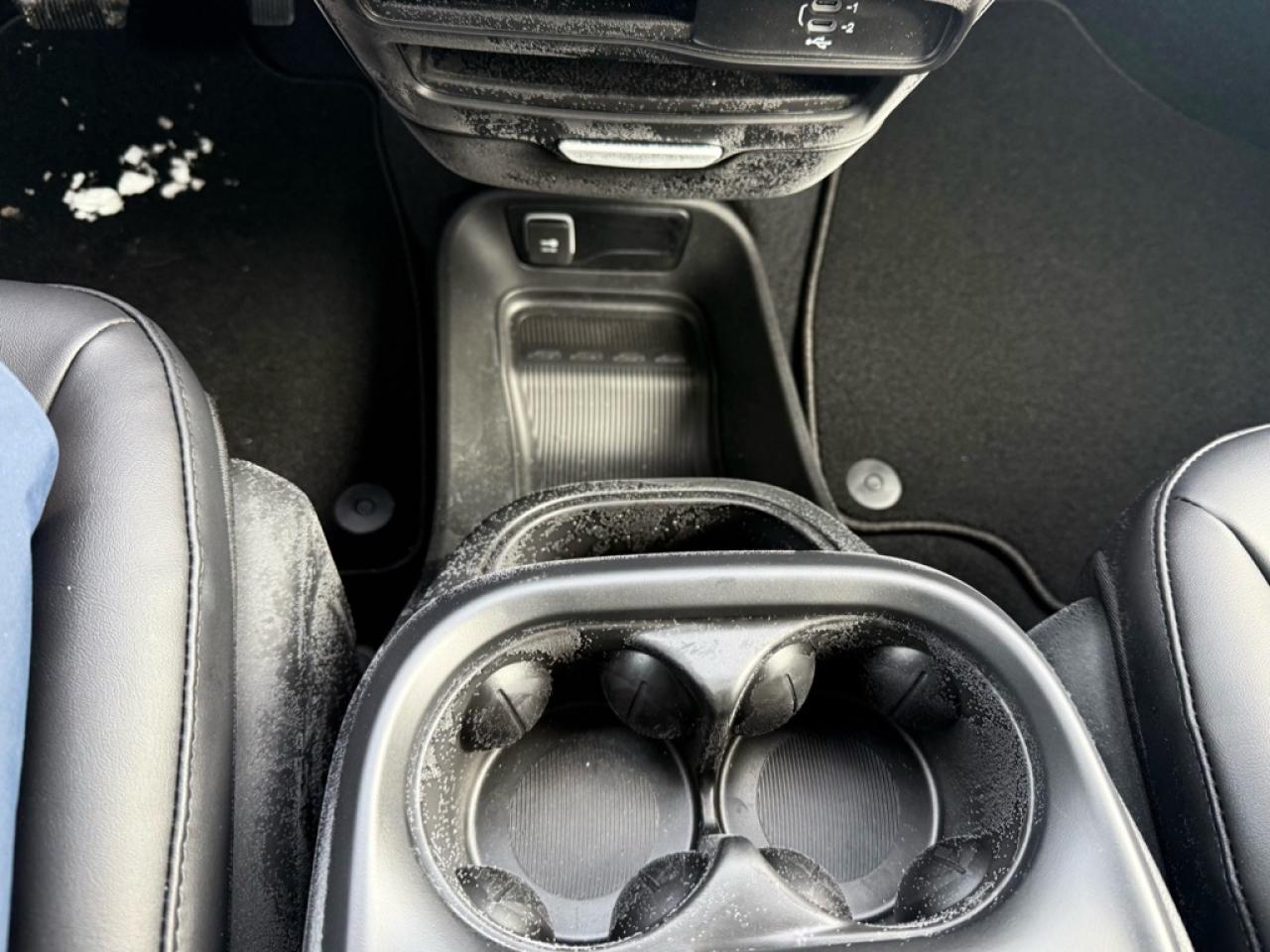 2026 Chrysler Pacifica Select  - Apple CarPlay - $159.40 /Wk Photo