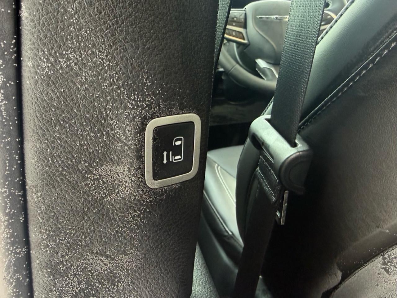 2026 Chrysler Pacifica Select  - Apple CarPlay - $159.40 /Wk Photo