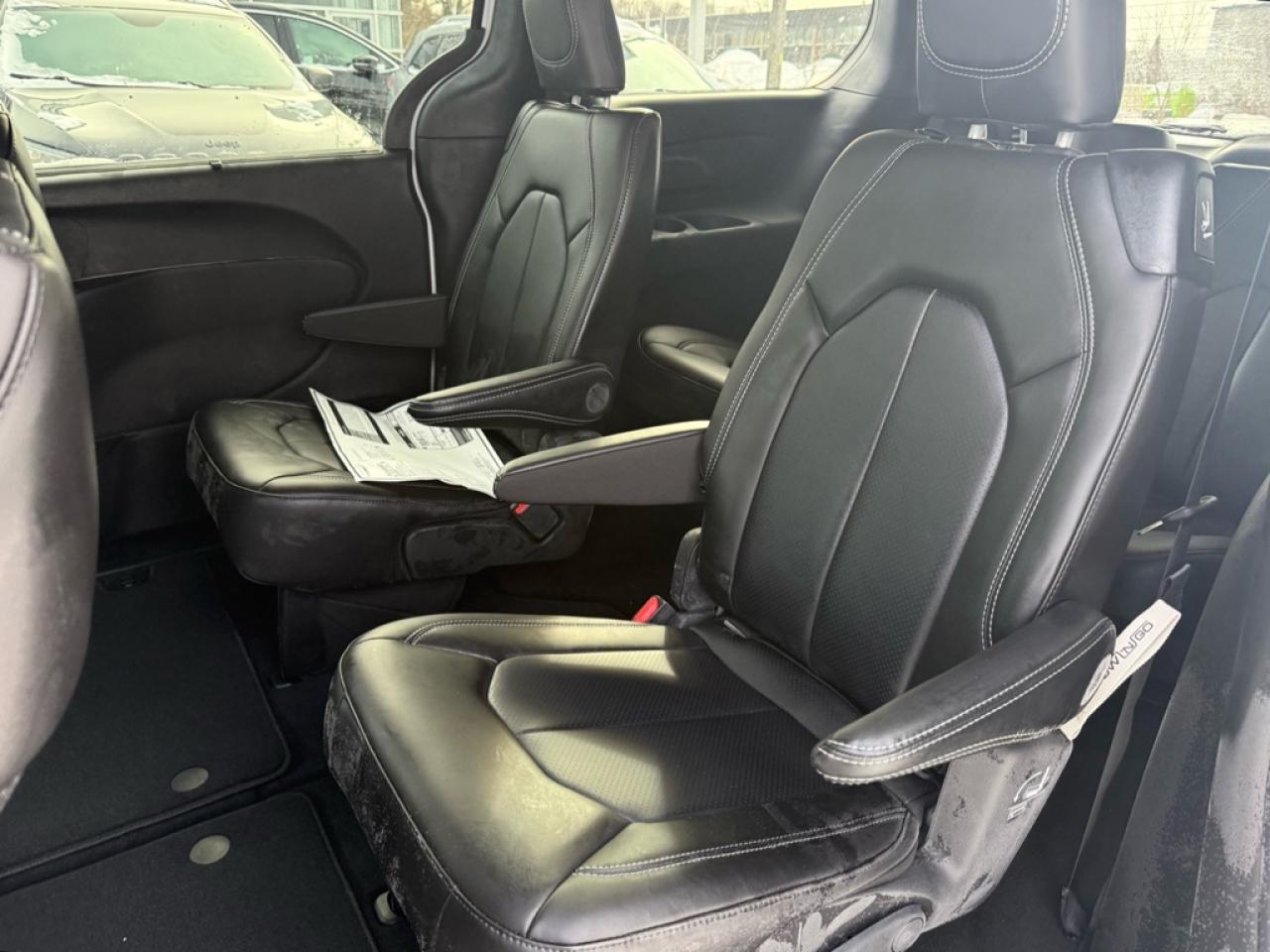 2026 Chrysler Pacifica Select  - Apple CarPlay - $159.40 /Wk Photo