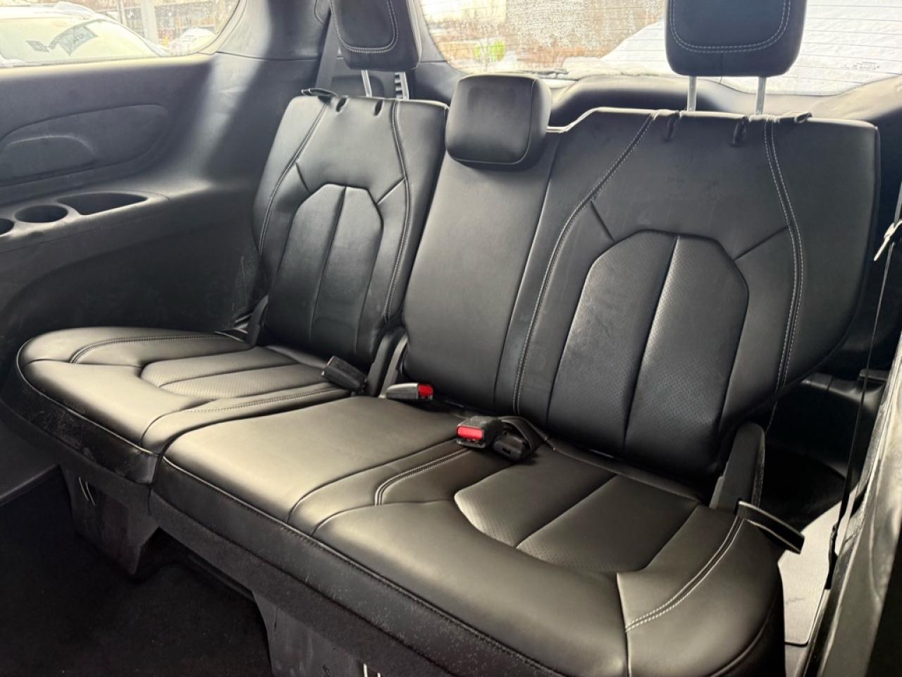 2026 Chrysler Pacifica Select  - Apple CarPlay - $159.40 /Wk Photo