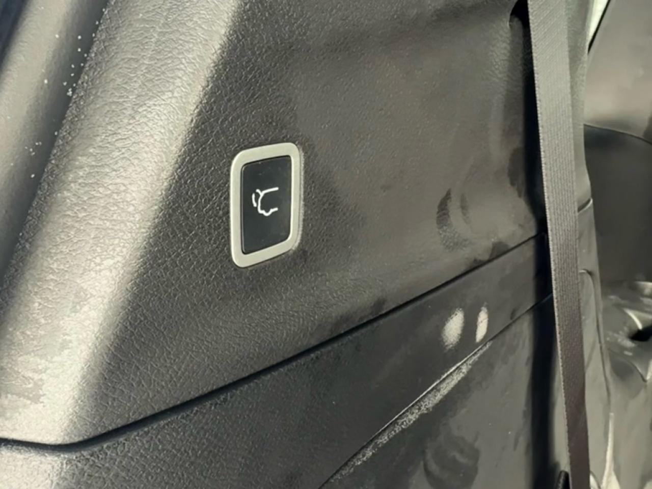 2026 Chrysler Pacifica Select  - Apple CarPlay - $159.40 /Wk Photo