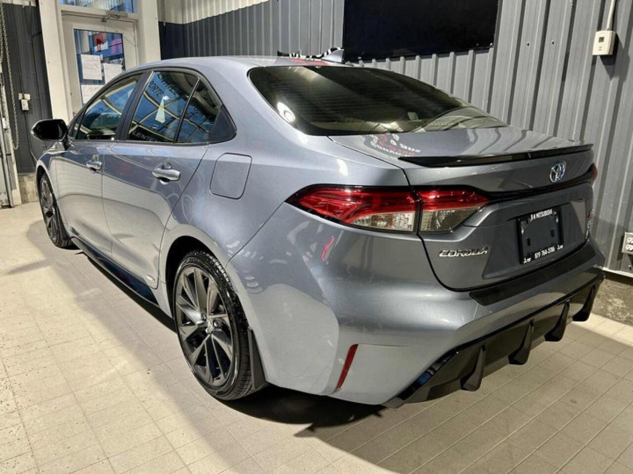 2024 Toyota Corolla Hybrid XSE - Photo #2