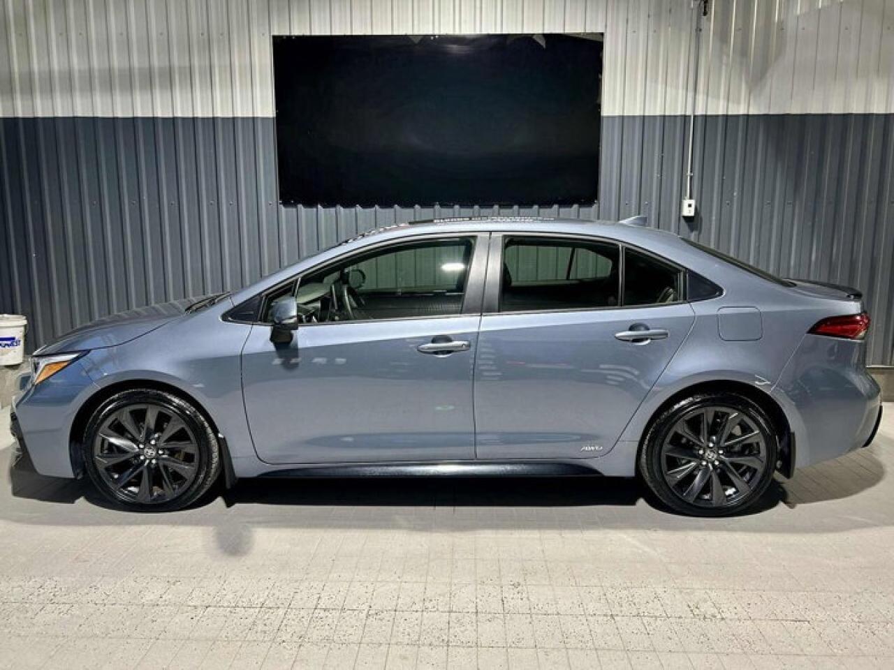 2024 Toyota Corolla Hybrid XSE - Photo #4