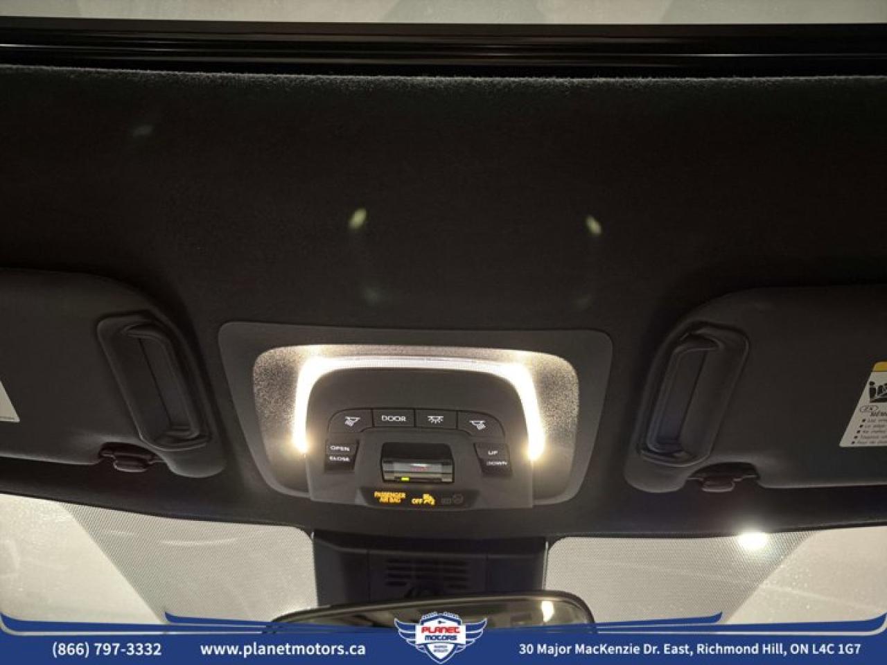 2024 Toyota Corolla Hybrid XSE Photo