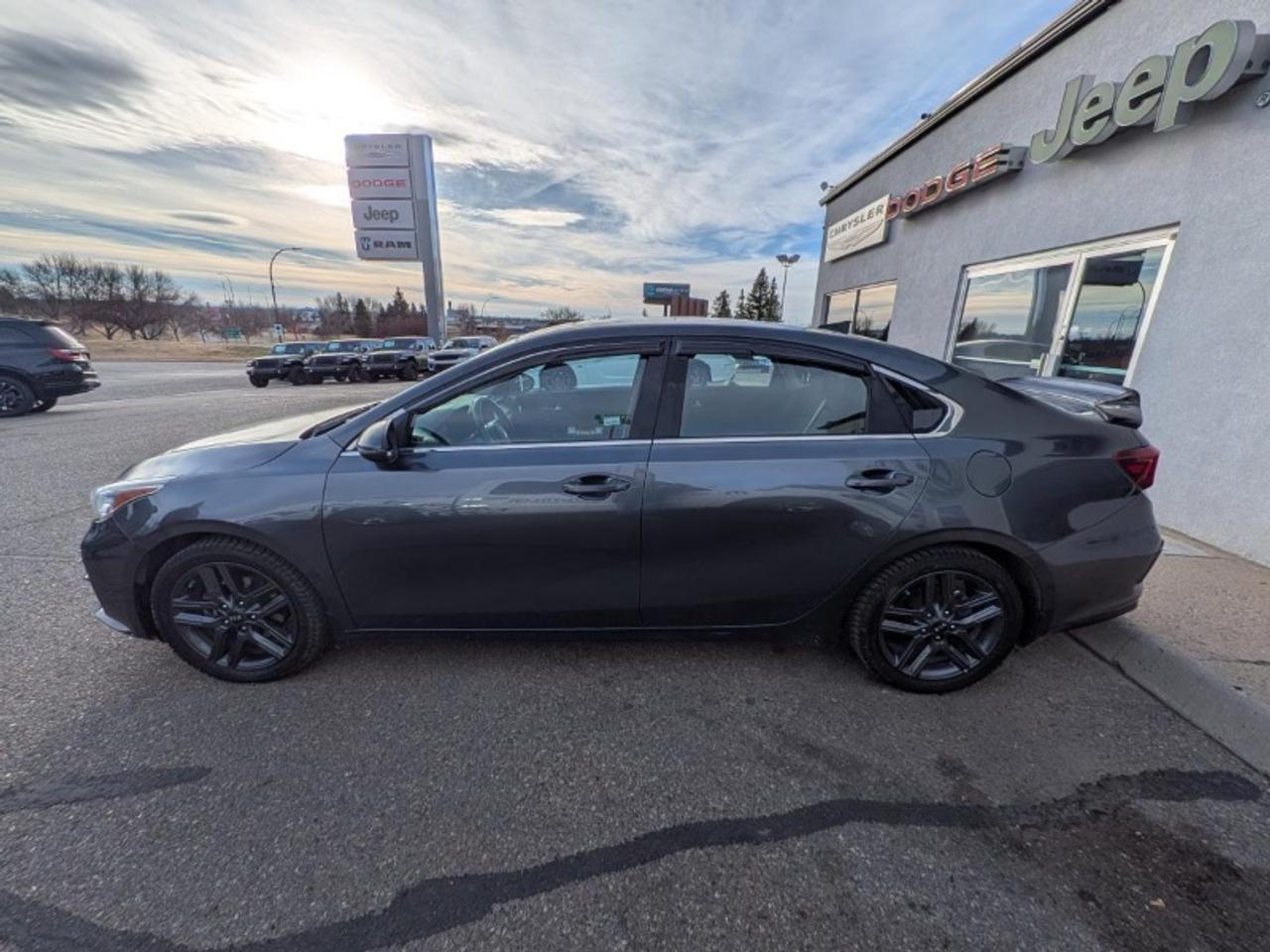 2021 Kia Forte EX Photo3
