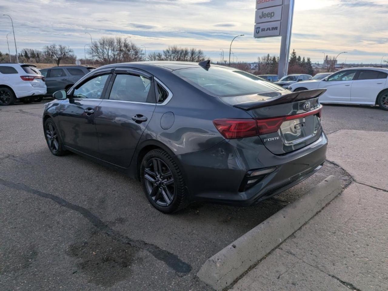 2021 Kia Forte EX Photo4