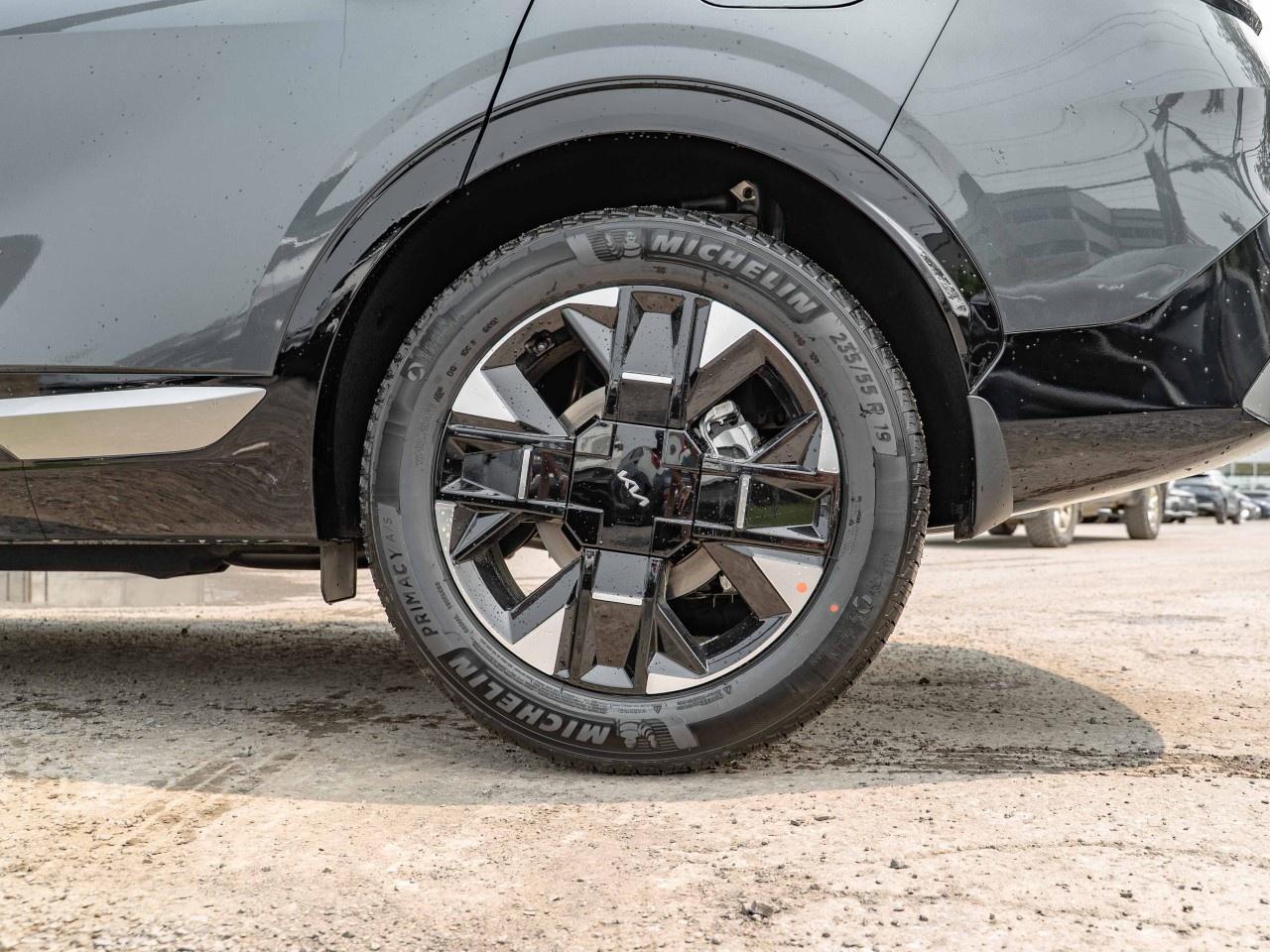 2026 Kia Sportage EX Premium AWD w/Red Interior Photo