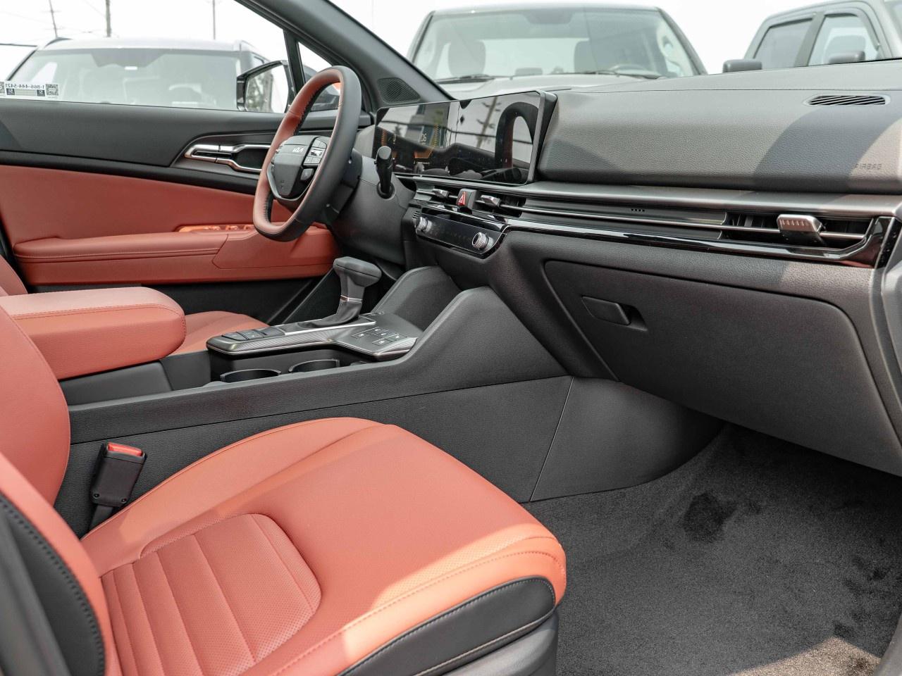 2026 Kia Sportage EX Premium AWD w/Red Interior Photo