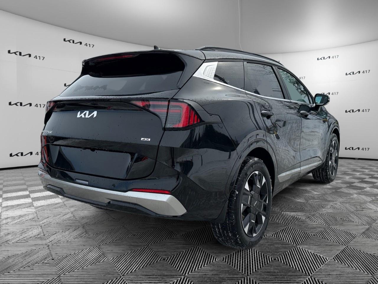 2026 Kia Sportage EX Premium AWD w/Red Interior Photo4