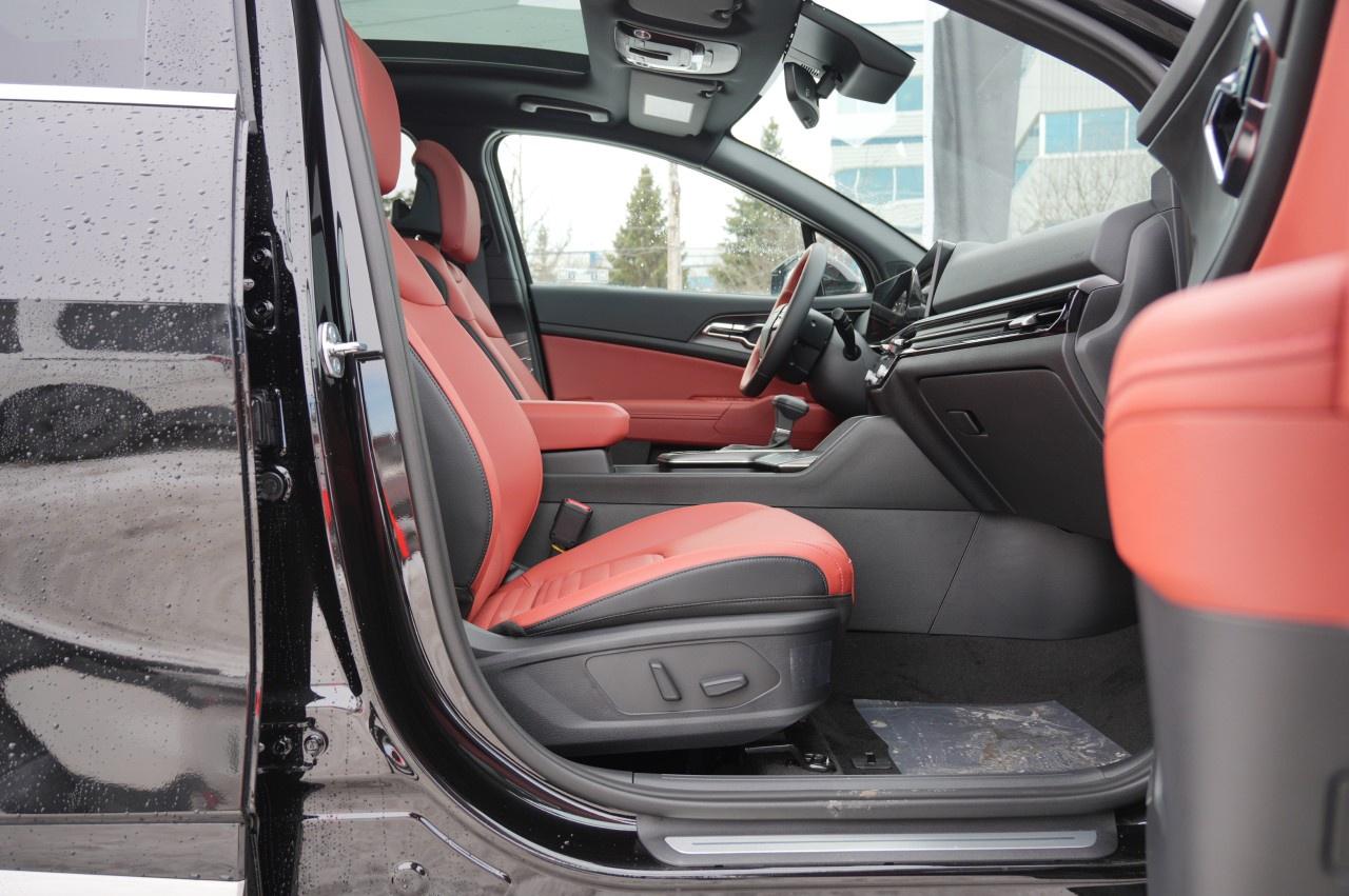 2026 Kia Sportage EX Premium AWD w/Red Interior Photo