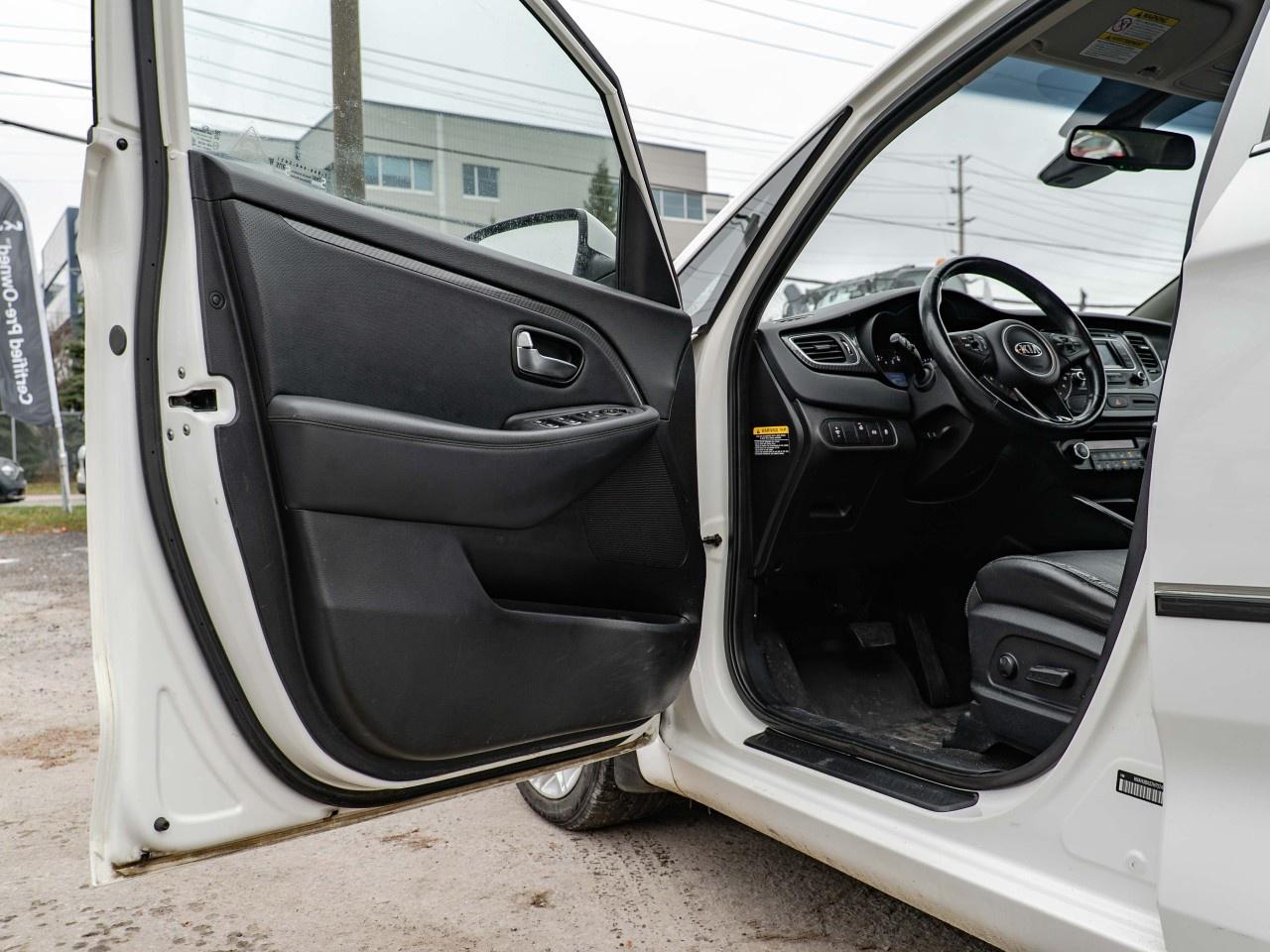 2017 Kia Rondo 4dr Wgn Auto EX Photo