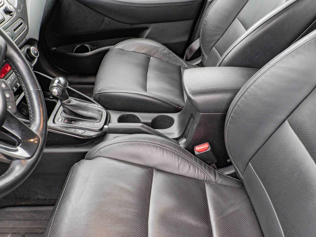 2017 Kia Rondo 4dr Wgn Auto EX Photo