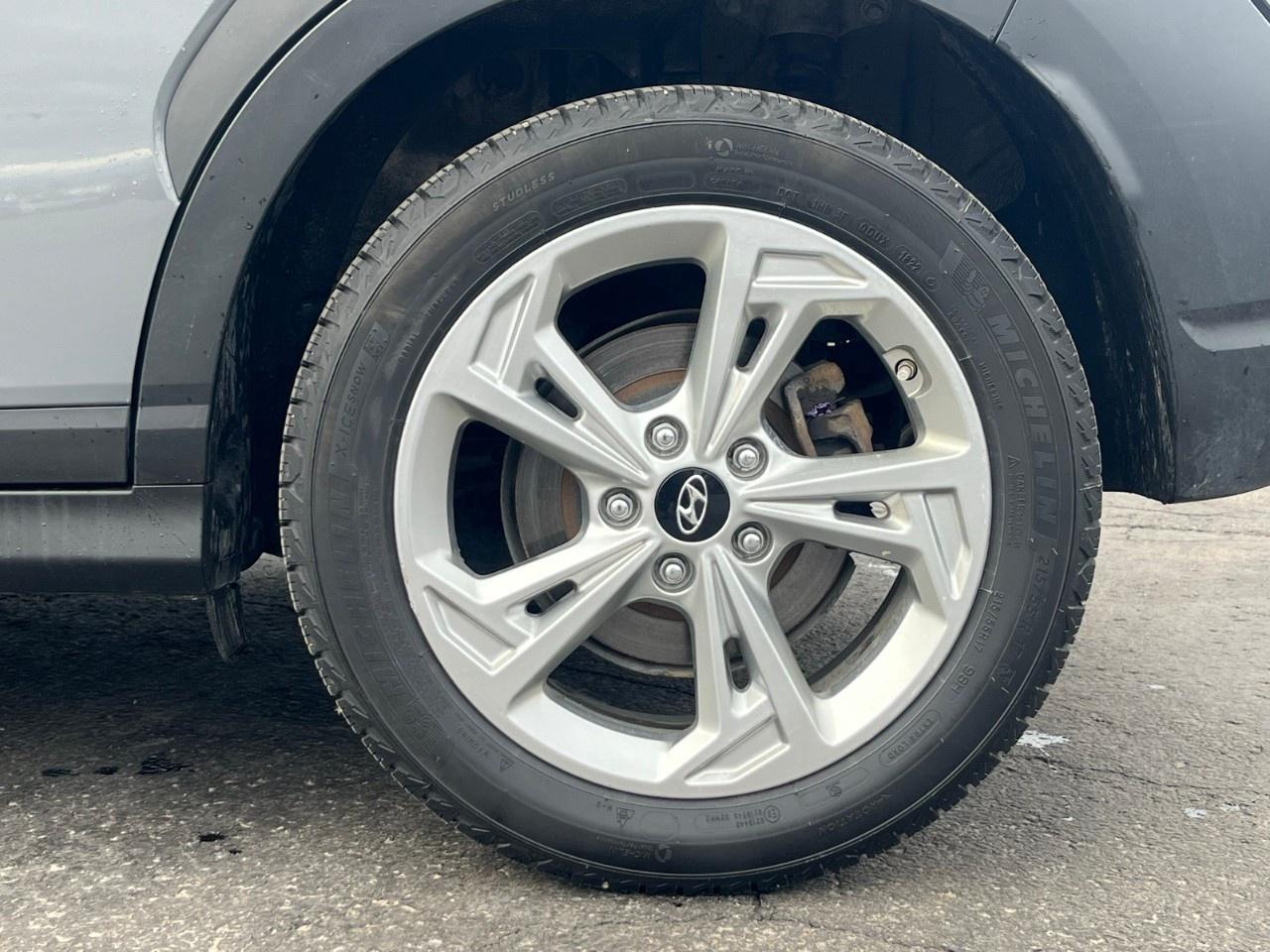 2022 Hyundai KONA 2.0L Preferred AWD Photo3