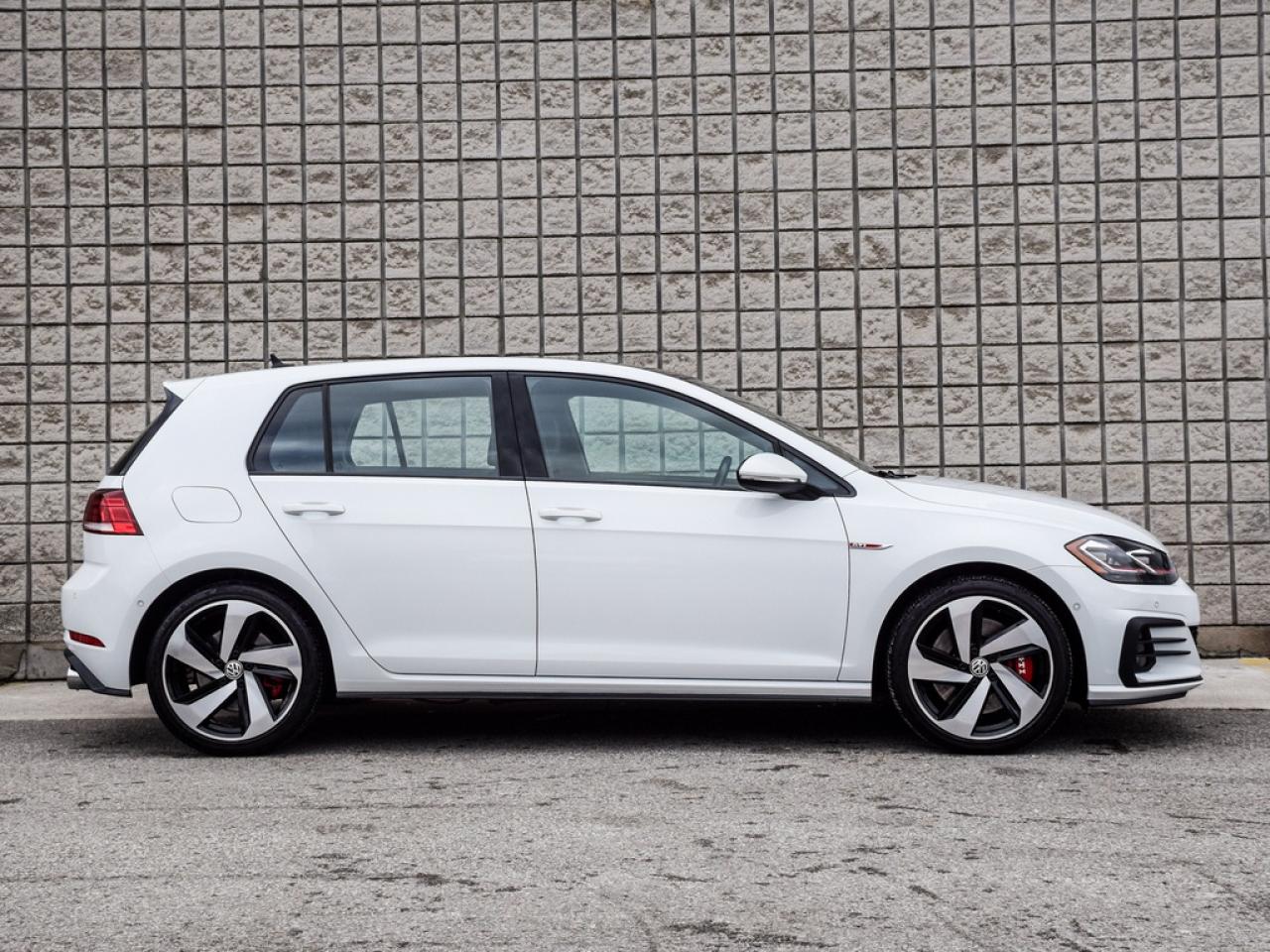 2020 Volkswagen Golf GTI Photo