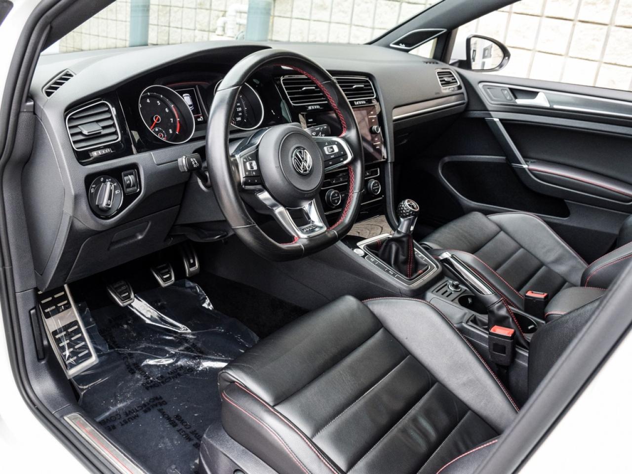 2020 Volkswagen Golf GTI Photo