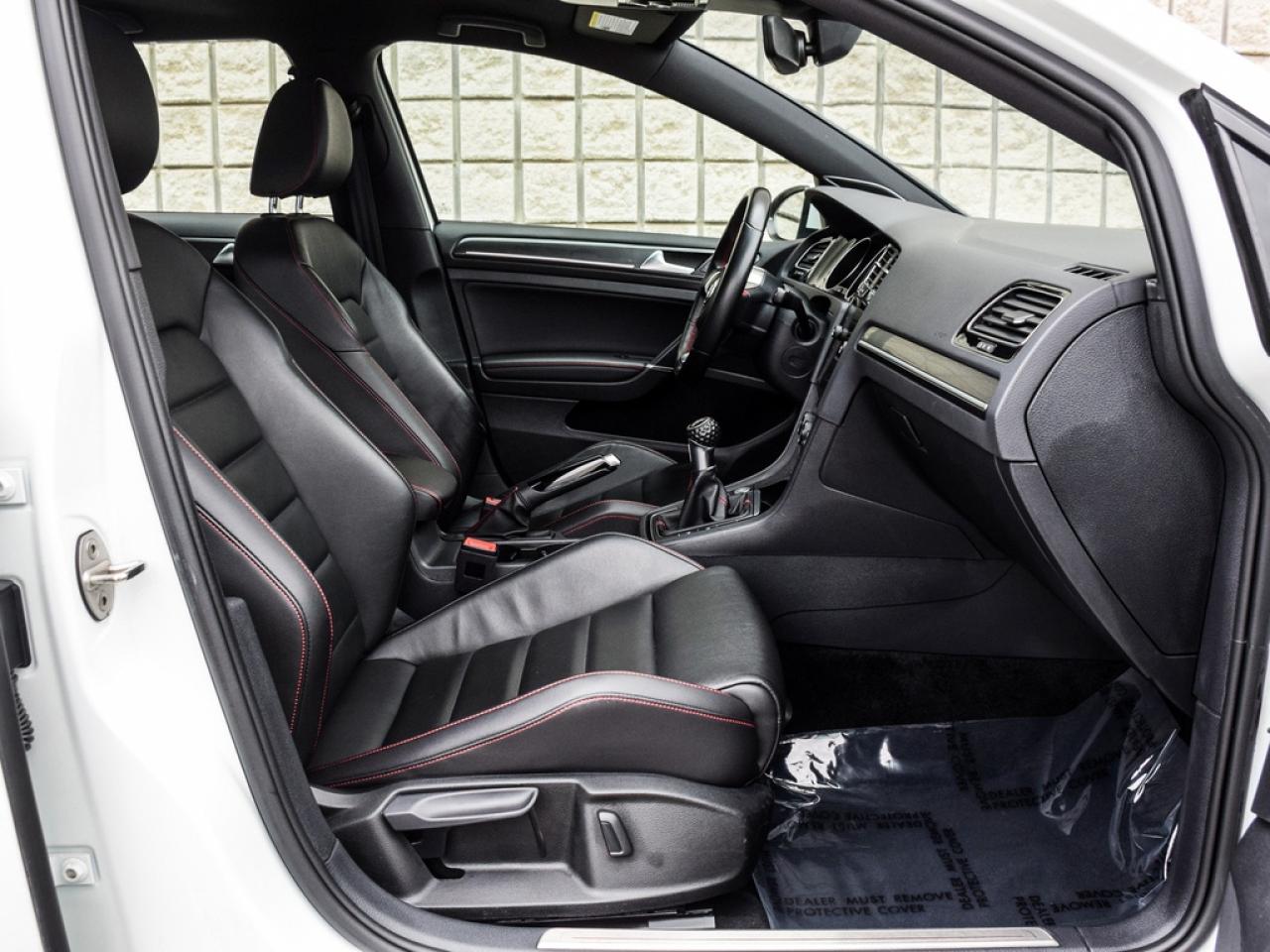 2020 Volkswagen Golf GTI Photo