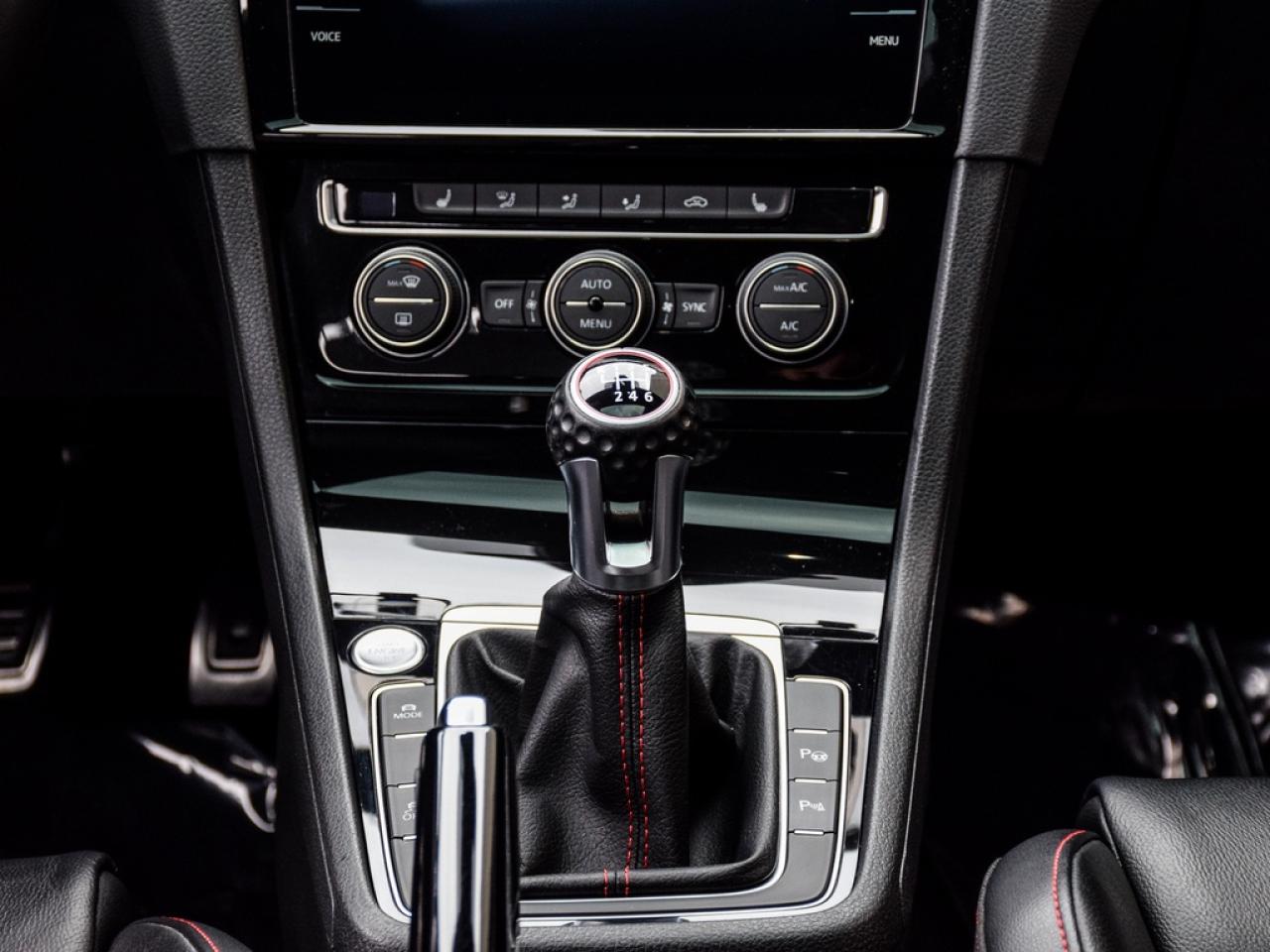 2020 Volkswagen Golf GTI Photo