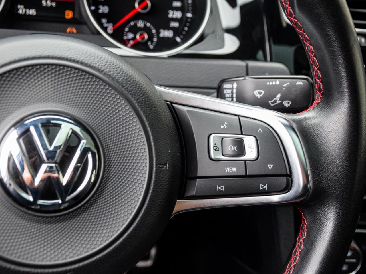 2020 Volkswagen Golf GTI Photo