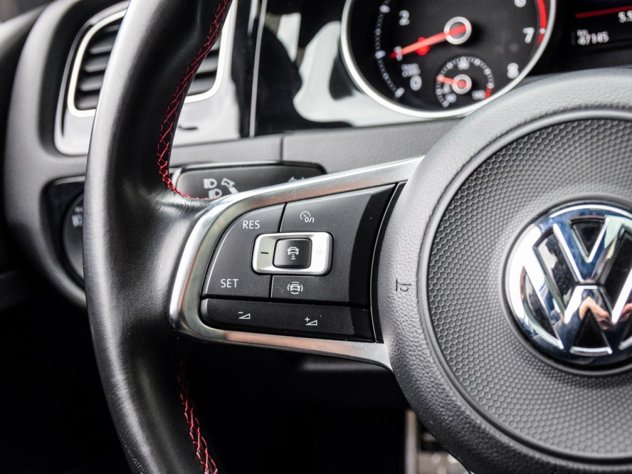 2020 Volkswagen Golf GTI Photo