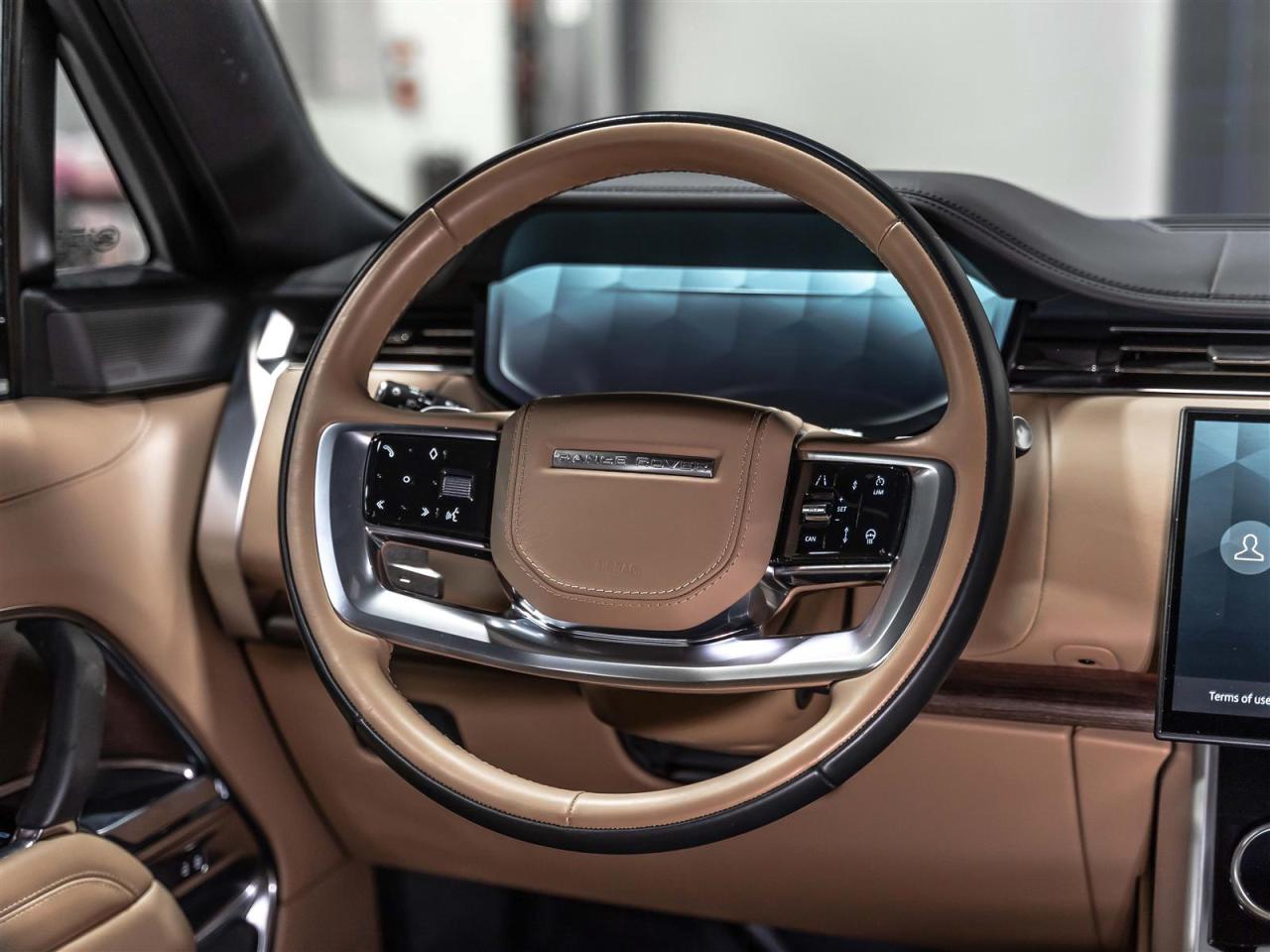 2023 Land Rover Range Rover AUTOBIOGRAPHY|P530|LWB|TV/DVD|7PASSENGER|24INCH Photo