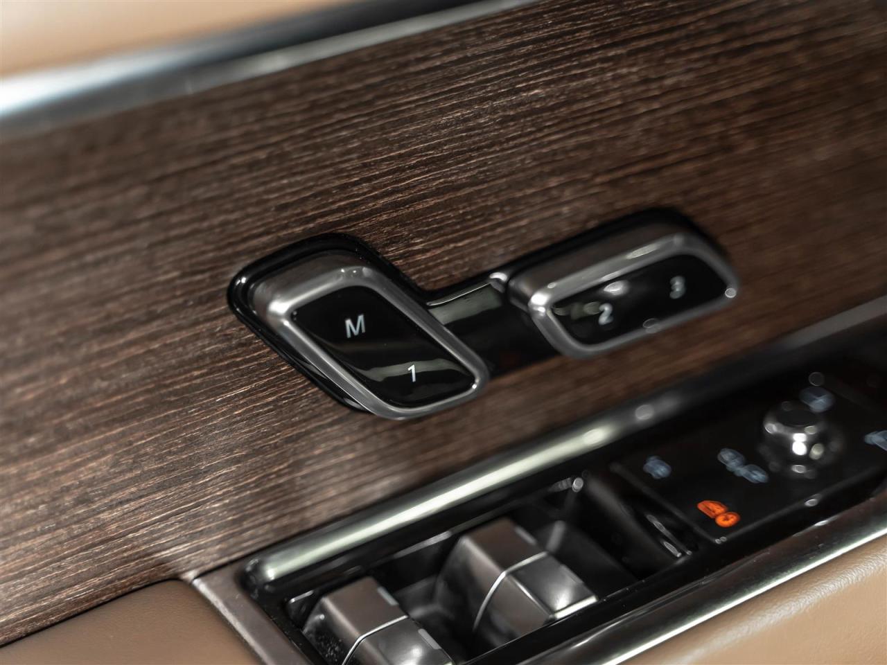 2023 Land Rover Range Rover AUTOBIOGRAPHY|P530|LWB|TV/DVD|7PASSENGER|24INCH Photo