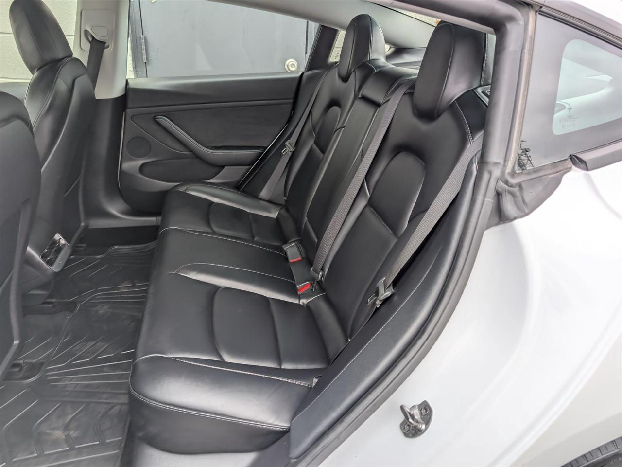 2022 Tesla Model 3 STANDARD Photo