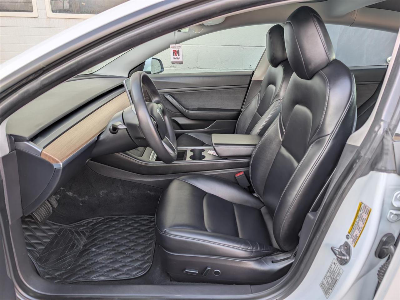 2021 Tesla Model 3 STANDARD RANGE PLUS Photo