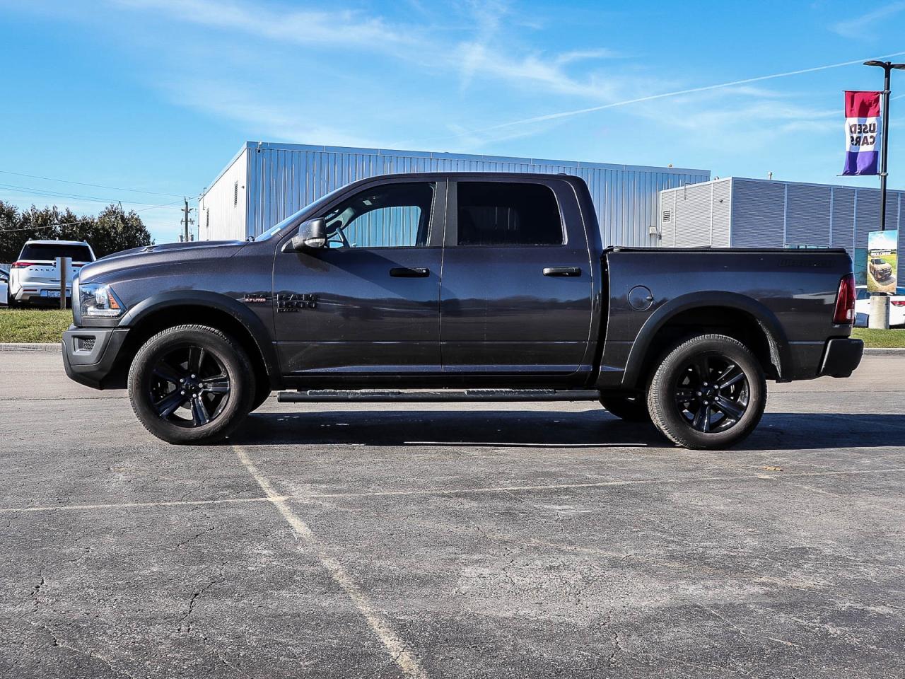 2023 RAM 1500 Classic WARLOCK Photo4