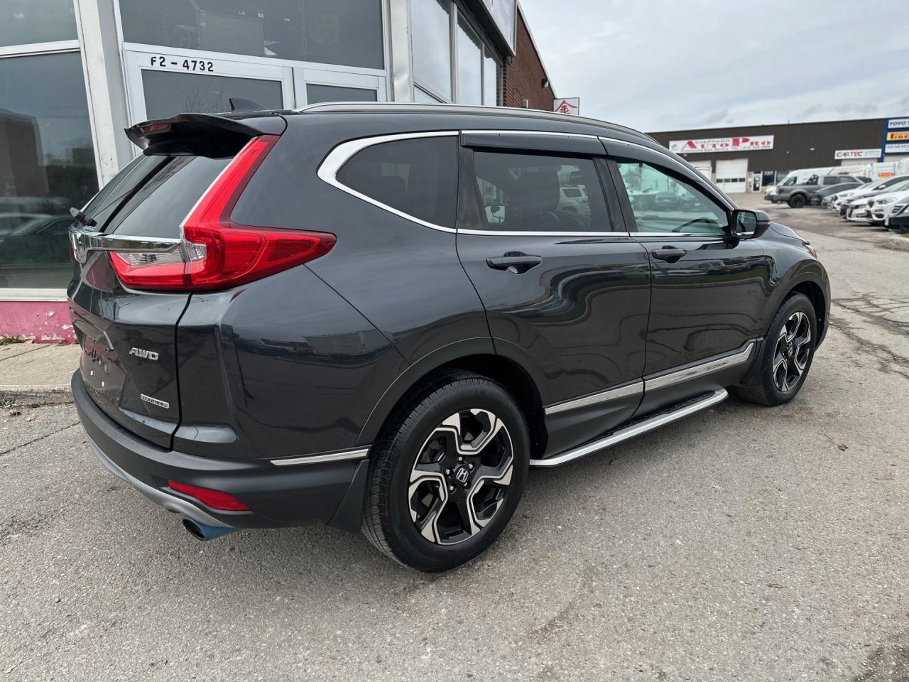 2019 Honda CR-V Touring Photo