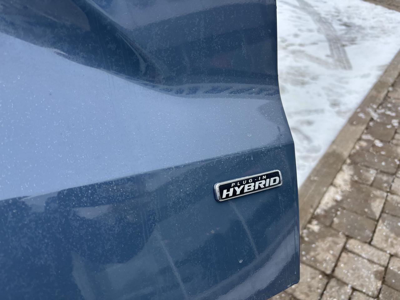 2026 Ford Escape PHEV FWD, PANORAMIC ROOF, PREMIUM PKG Photo