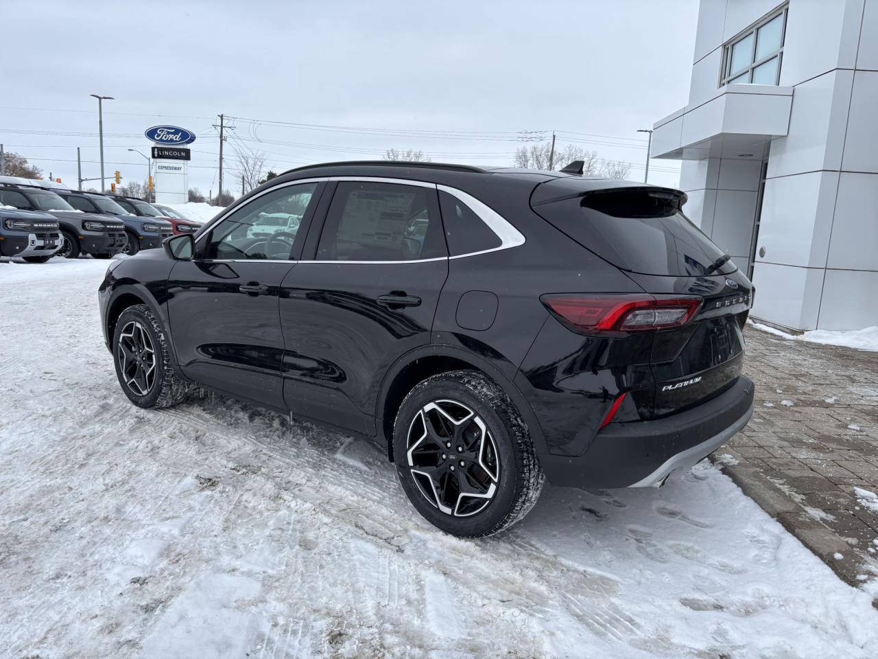 2026 Ford Escape PLATINUM, PANORAMIC ROOF, ADAPTIVE CRUISE Photo