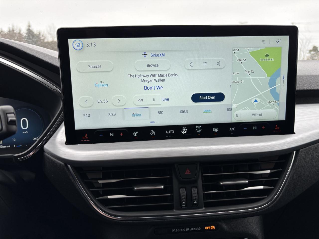 2026 Ford Escape PLATINUM, PANORAMIC ROOF, ADAPTIVE CRUISE Photo