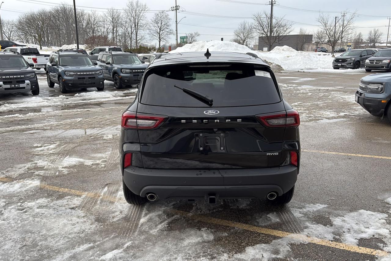 2026 Ford Escape ST-LINE SELECT, PANORAMIC ROOF, TECH PKG 2 Photo3