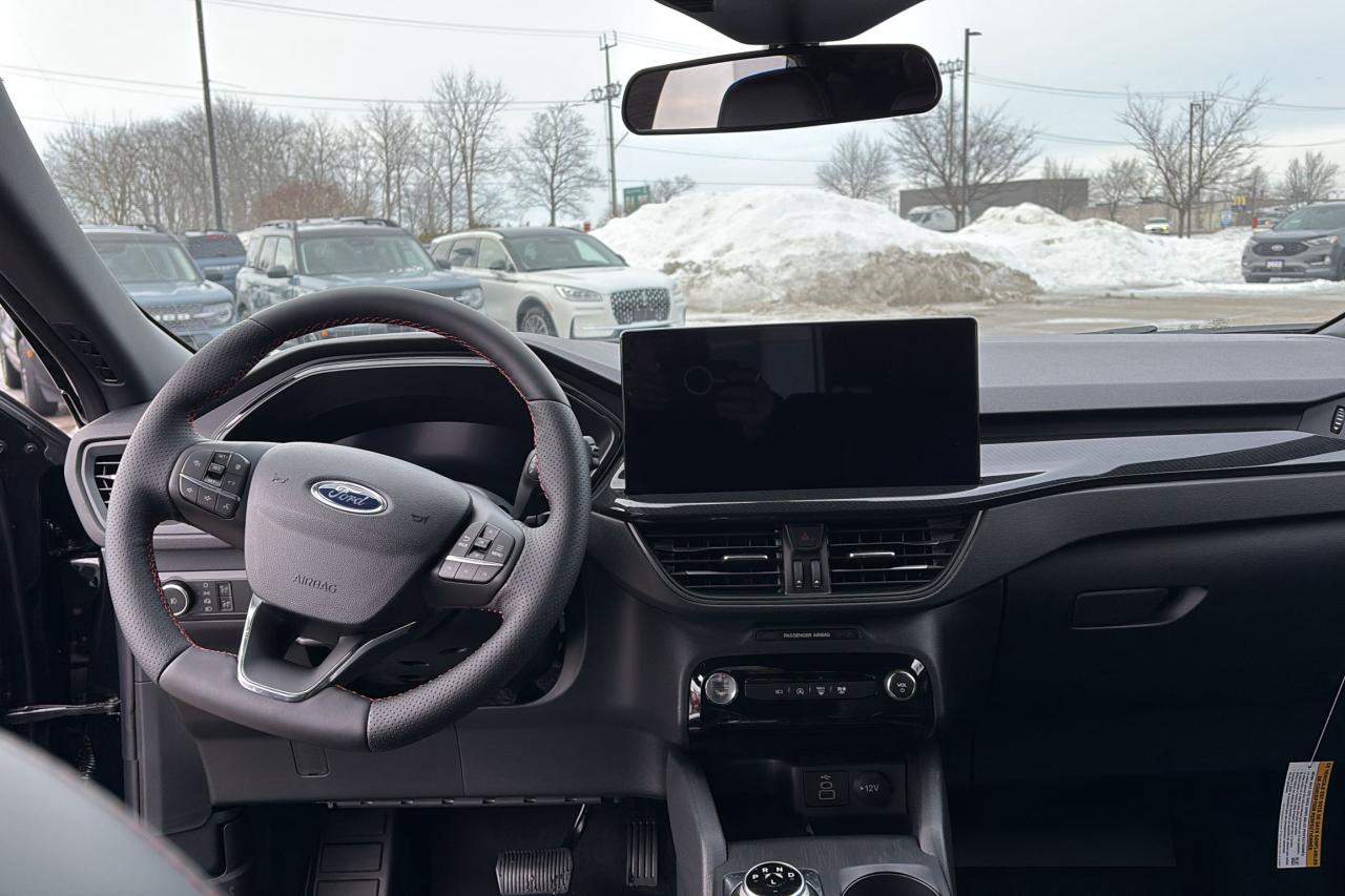 2026 Ford Escape ST-LINE SELECT, PANORAMIC ROOF, TECH PKG 2 Photo