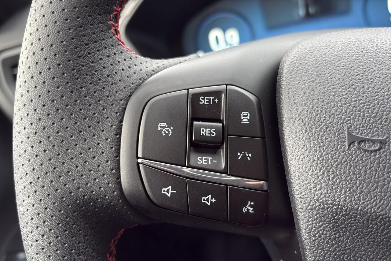 2026 Ford Escape ST-LINE SELECT, PANORAMIC ROOF, TECH PKG 2 Photo