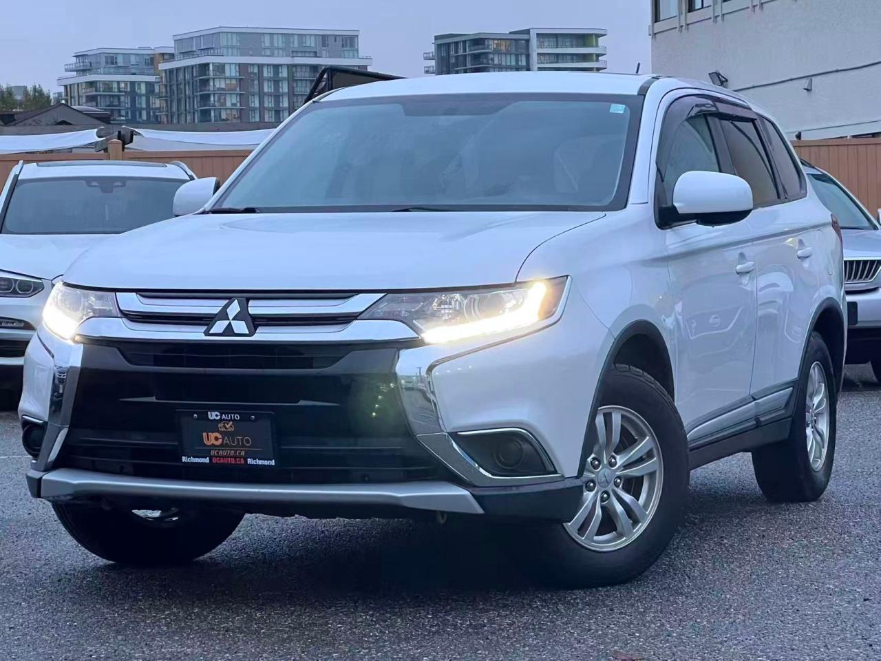 Used 2016 Mitsubishi Outlander ES/ CLEAN TITLE/ BC LOCAL/ APPLE CARPLAY for sale in Richmond, BC