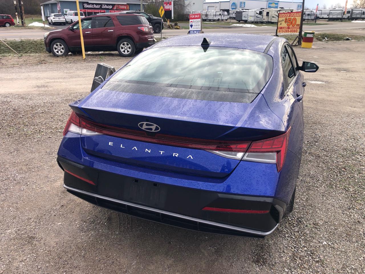 2024 Hyundai Elantra Luxury - Photo #5
