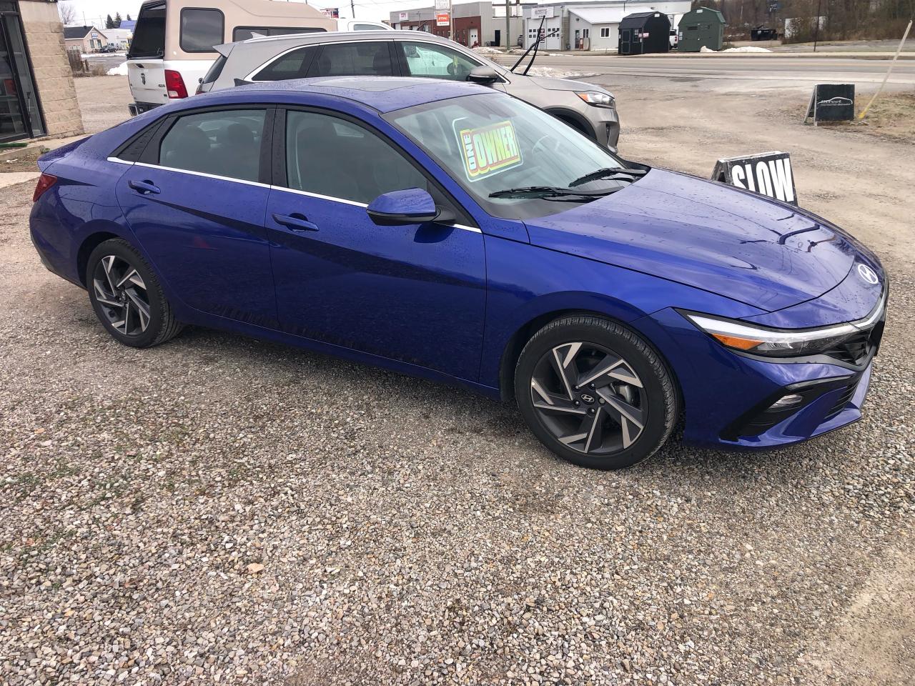 2024 Hyundai Elantra Luxury Photo2