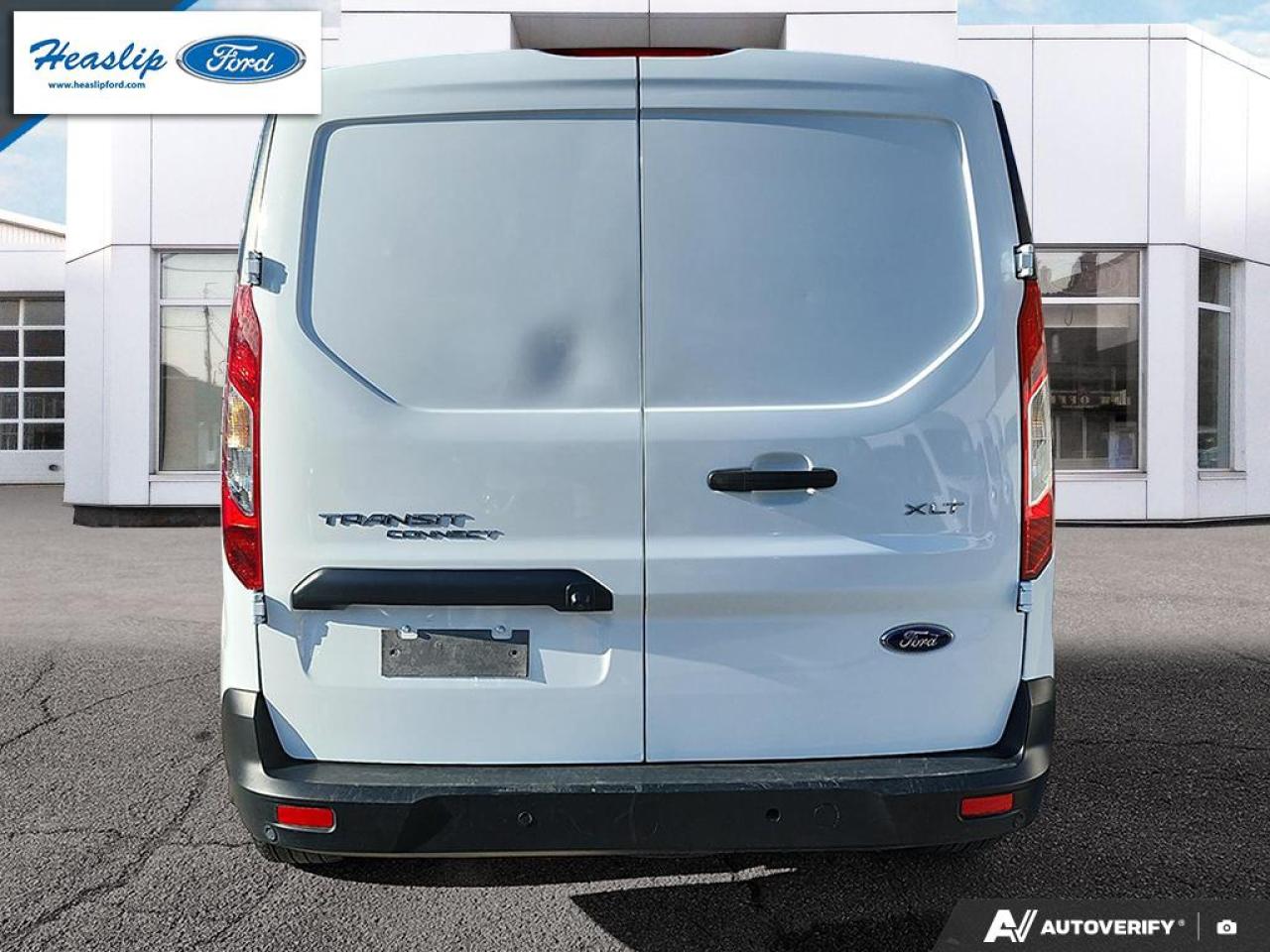 2022 Ford Transit Connect Van XLT Photo4