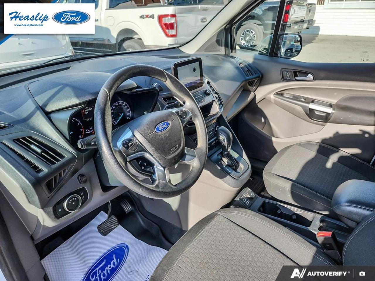 2022 Ford Transit Connect Van XLT Photo5