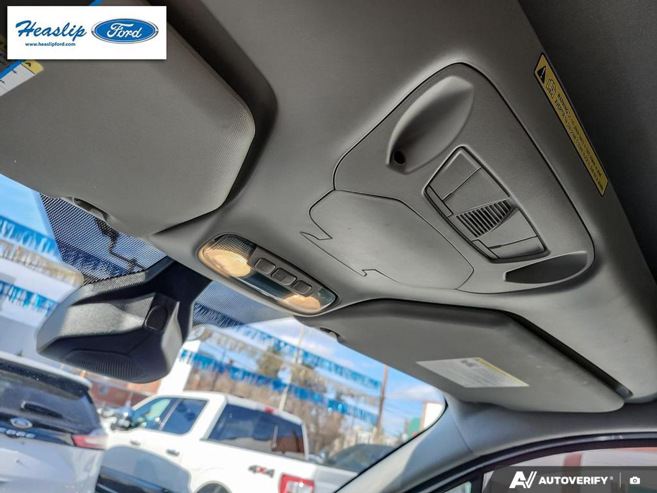 2022 Ford Transit Connect Van XLT Photo