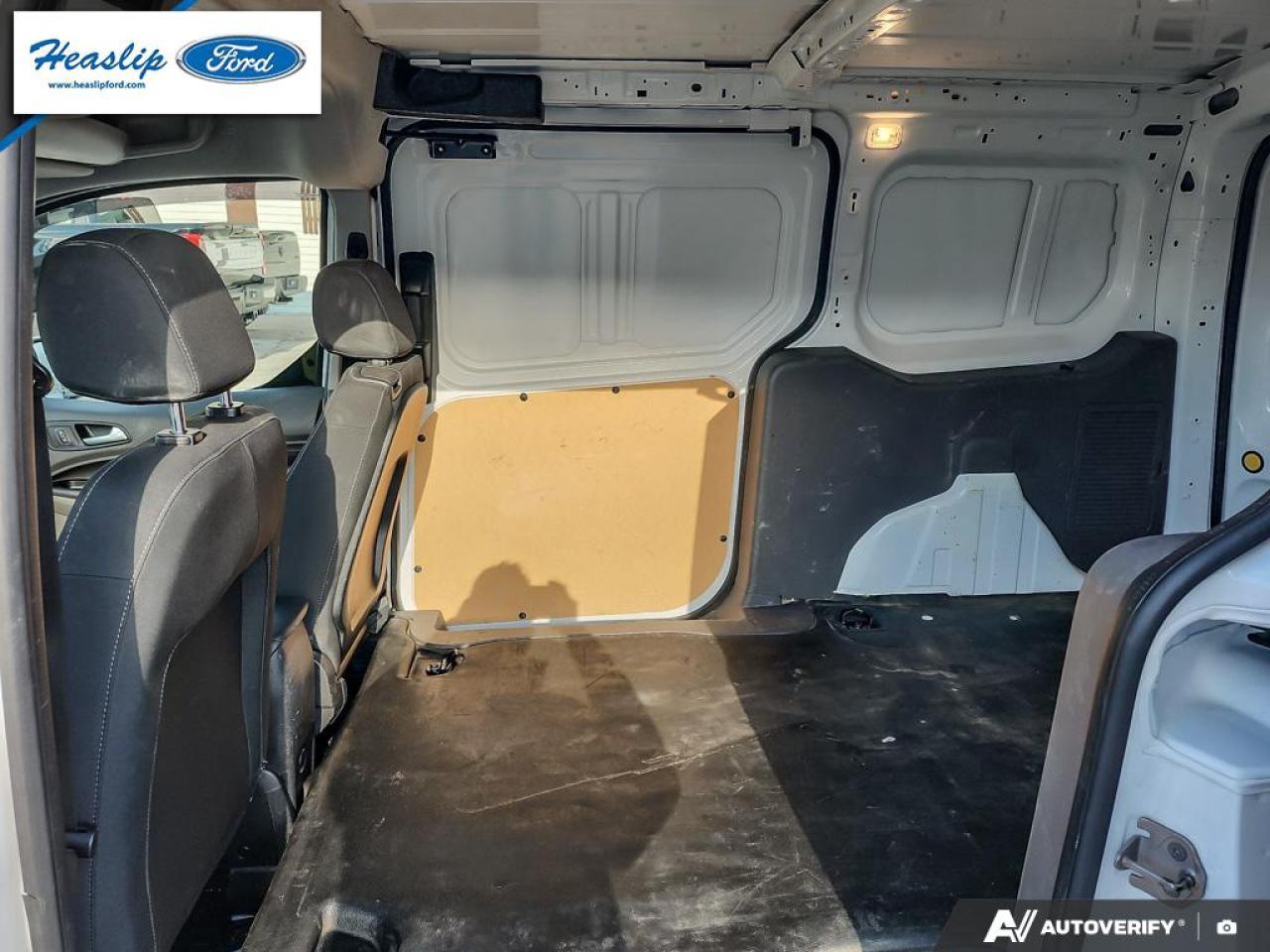 2022 Ford Transit Connect Van XLT Photo5