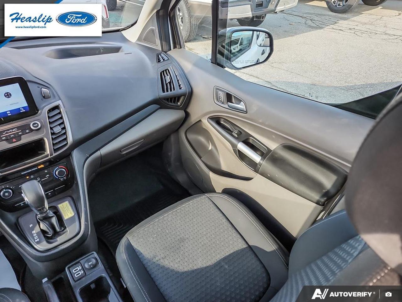 2022 Ford Transit Connect Van XLT Photo