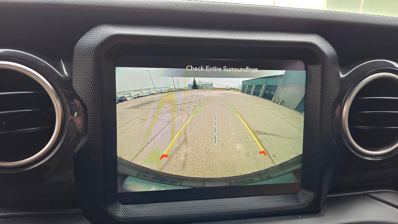 2023 Jeep Wrangler Sahara Altitude Photo